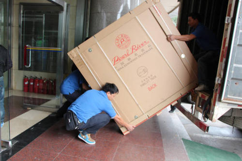 万山钢琴贵重工艺品无忧运